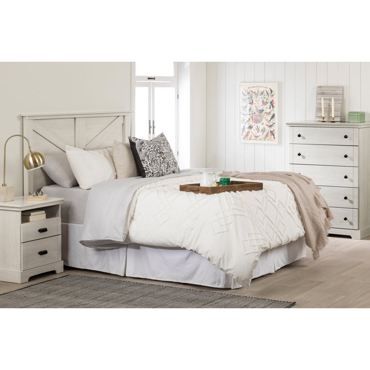 Winter Oak Cottage 5-Drawer Dresser with Metal Knobs