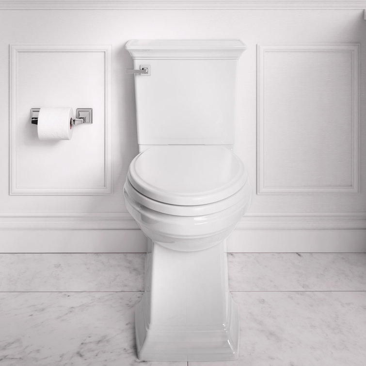 White Elongated Free Standing High Efficiency Toilet with Seat