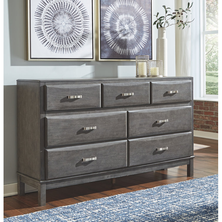 Gray 7-Drawer Dresser with Dovetail Construction