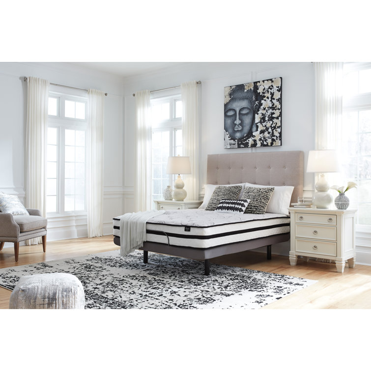 Full Size White Hybrid Mattress with Gel Memory Foam