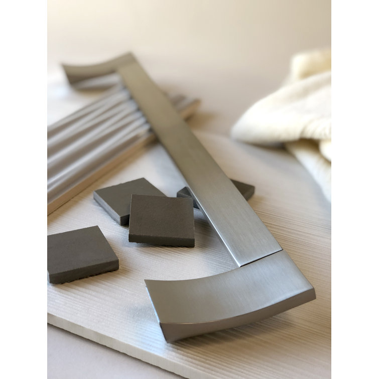 Cinu 24'' Polished Chrome Organic Motion Wall Towel Bar