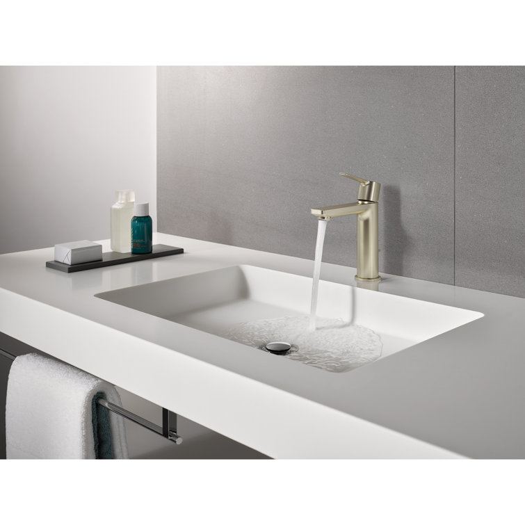 Brushed Nickel Single-Handle Bathroom Faucet with Drain Assembly