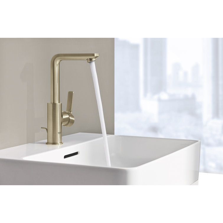 Chrome Single Hole Modern Bathroom Faucet with Drain Assembly