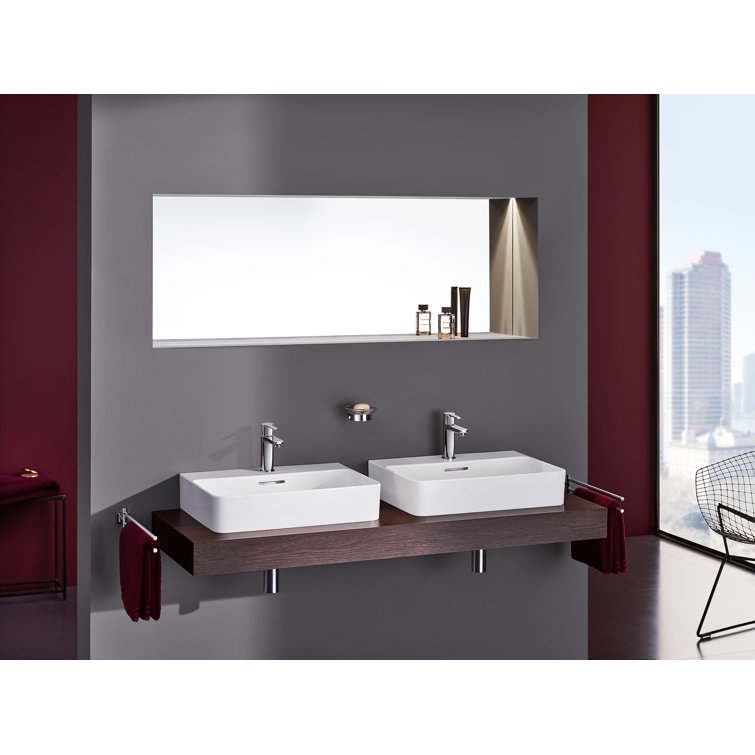 Chrome Single Hole Bathroom Faucet with Drain Assembly