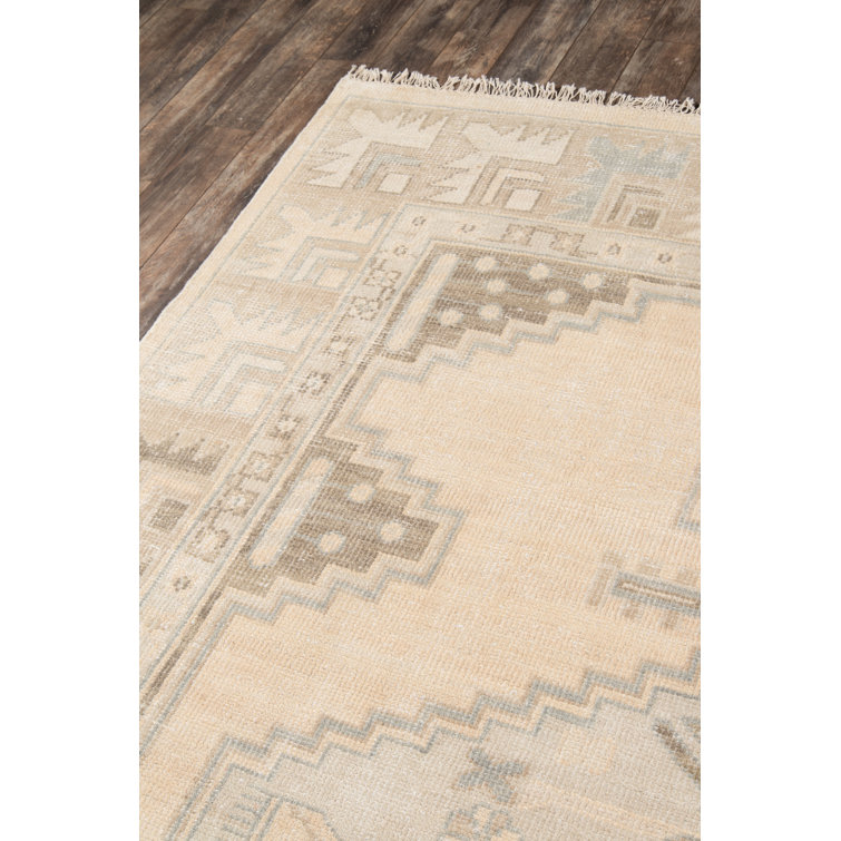 Beige Hand-Knotted Wool Medallion Area Rug 7'9" x 9'9"