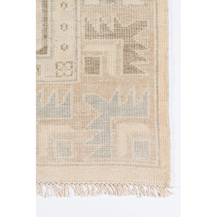 Beige Hand-Knotted Wool Medallion Area Rug 7'9" x 9'9"