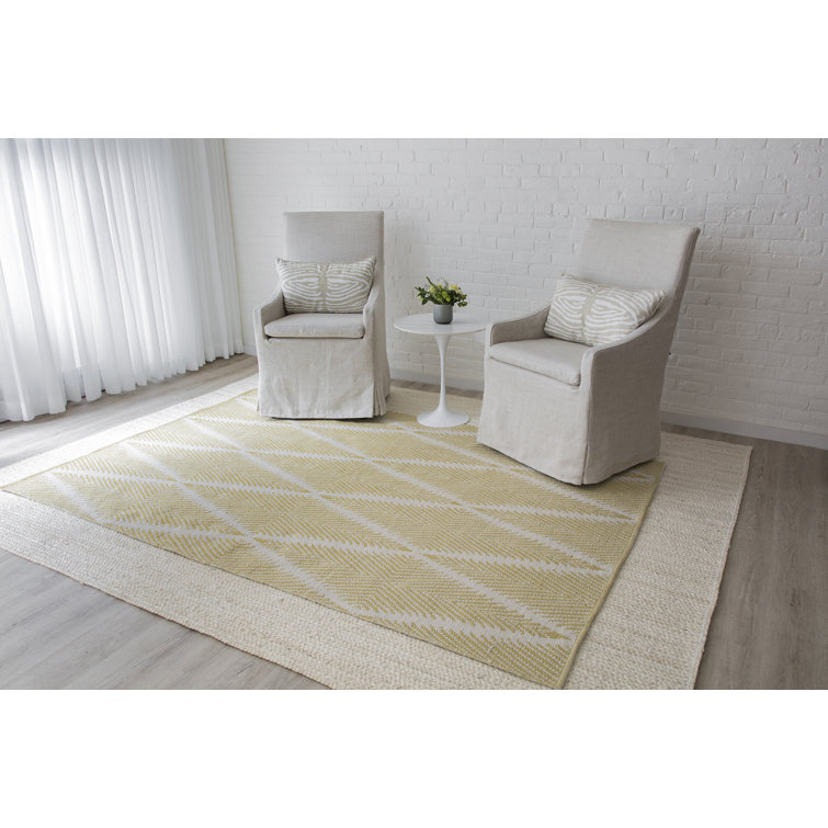 Citron Yellow Diamond Pattern Synthetic Area Rug 5' x 7'