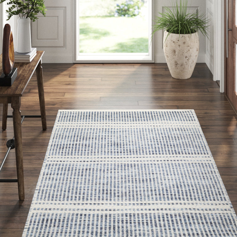Malta Blue and Ivory Handwoven Wool Rug, 8' x 10'