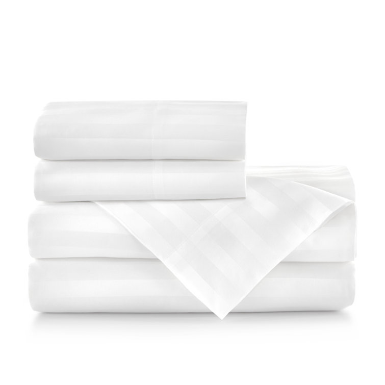 Montauk Queen White Cotton Matelasse Coverlet