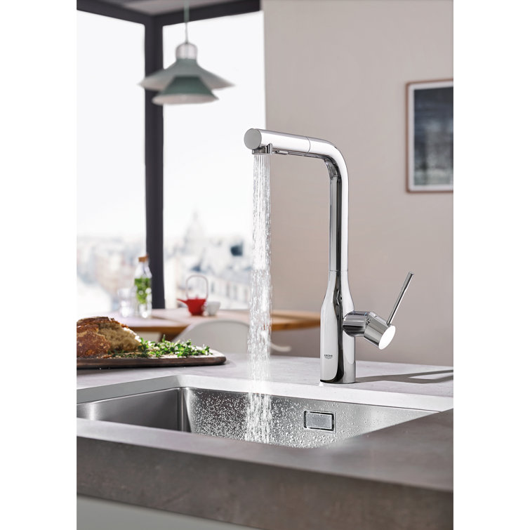 Modern Black Brass Kitchen Faucet with Pull-out Spray