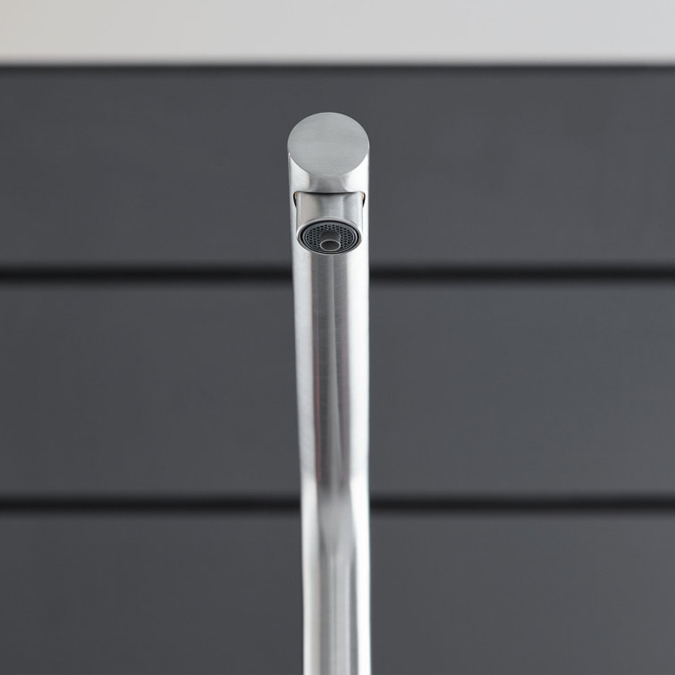 Starlight Chrome Single Handle Pull-Out Kitchen Faucet