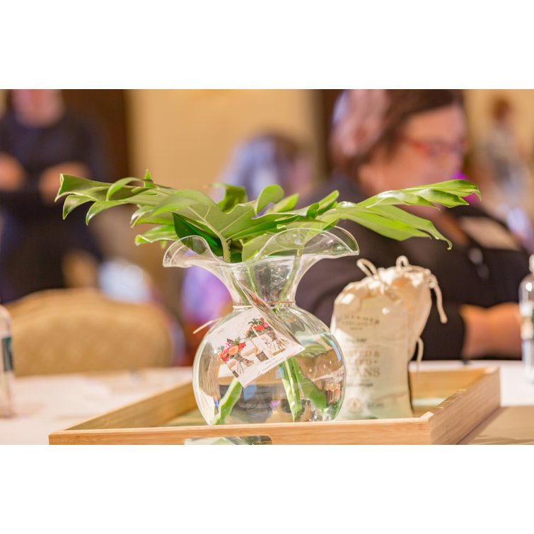 Elegant Clear Glass Fluted Vase with Delicate Hibiscus Petal Design
