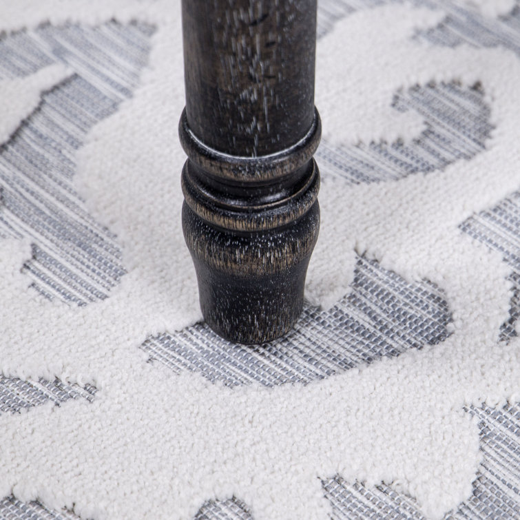 Natural Blue Damask Indoor/Outdoor Stain-Resistant Rug