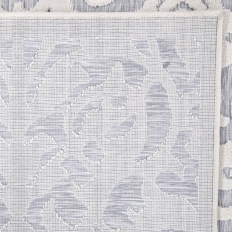 Natural Blue Damask Indoor/Outdoor Stain-Resistant Rug