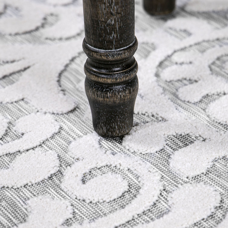 Natural Gray Floral Rectangular Synthetic Indoor/Outdoor Rug