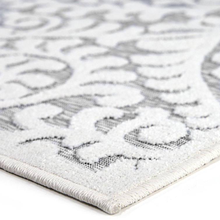 Natural Gray Floral Rectangular Synthetic Indoor/Outdoor Rug