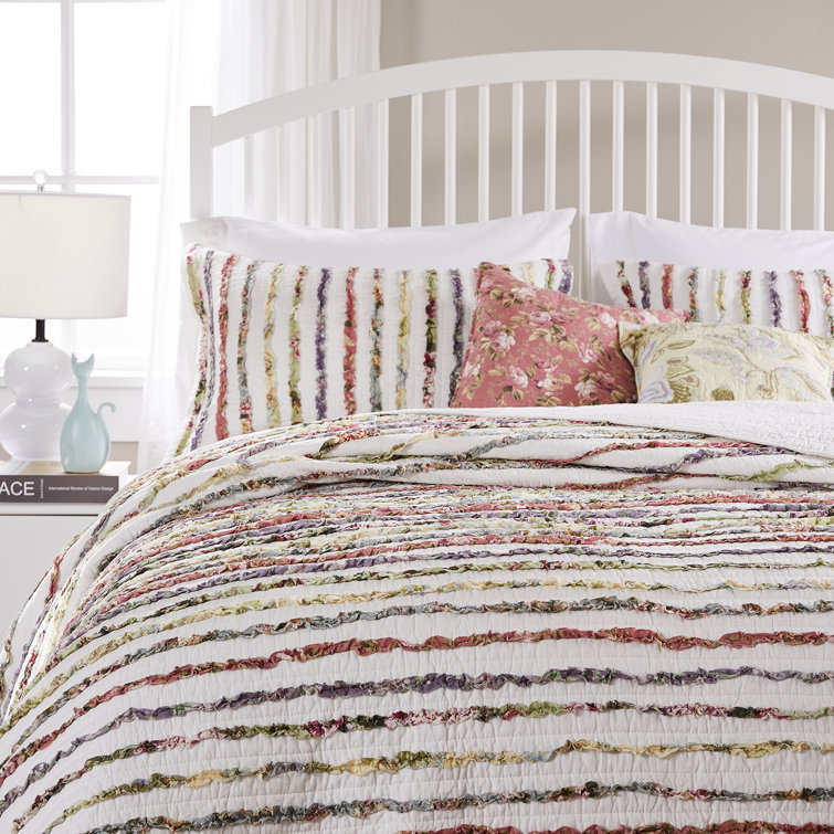 White Cotton Reversible Quilt Set with Decorative Pillows