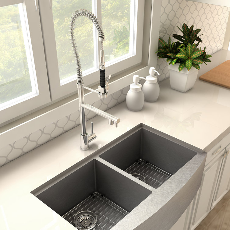 Chrome Pull-Out Spray Kitchen Faucet with 360-Degree Rotation