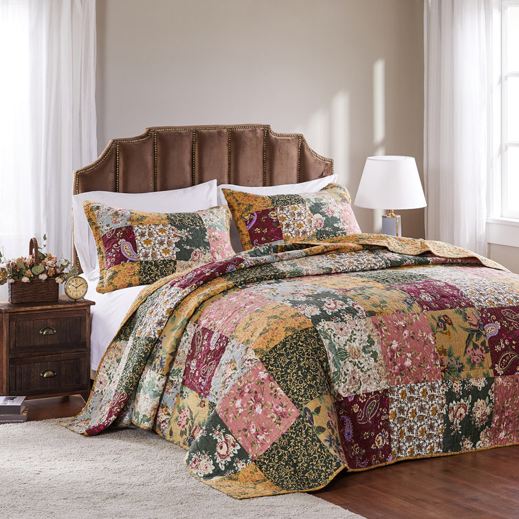 Antique Chic Twin Red Cotton Reversible Bedspread Set