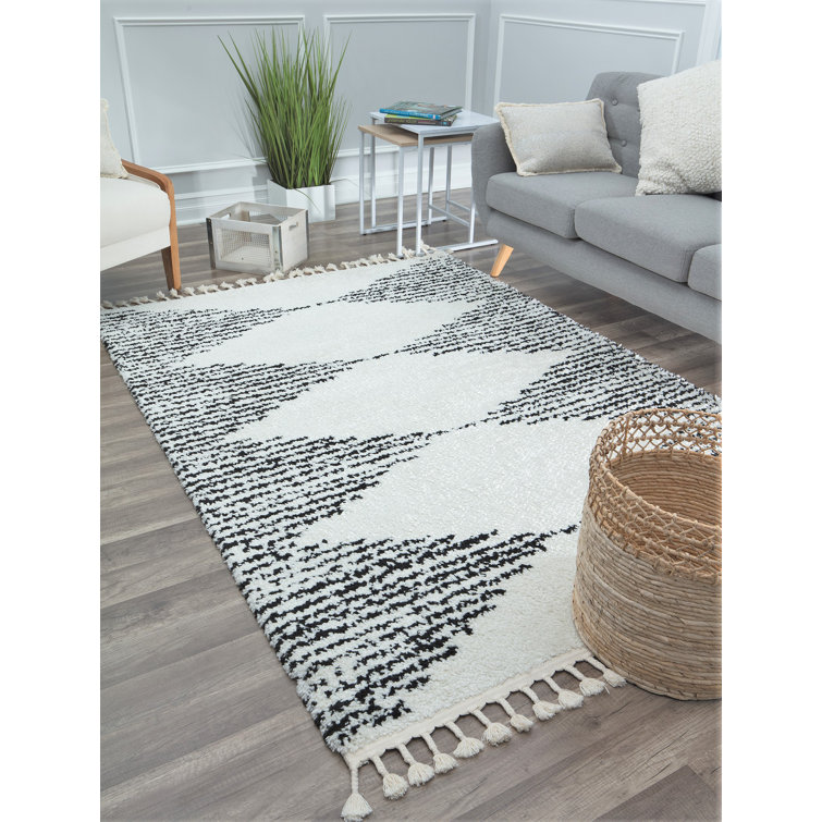 Heath White and Black Diamond Shag Synthetic Area Rug, 8' x 10'