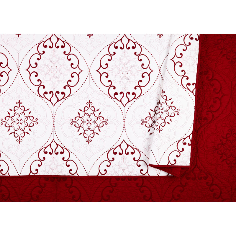 Full/Queen Red Cotton Reversible Floral Quilt Set