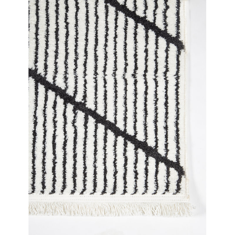 Ivory Diamond Synthetic 8' x 10' Stain-Resistant Area Rug