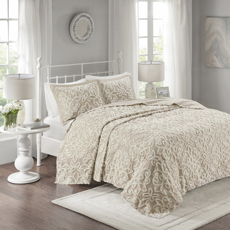 White Cotton King 3-Piece Tufted Bedspread Set