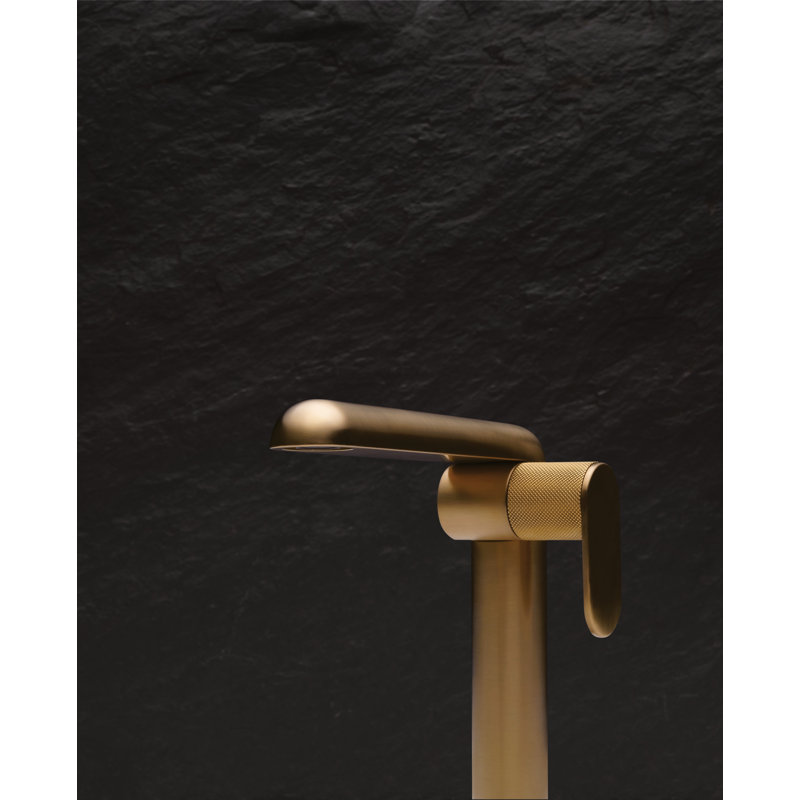 Ciclo Contemporary 7.63" Brushed Gold Single Hole Bathroom Faucet