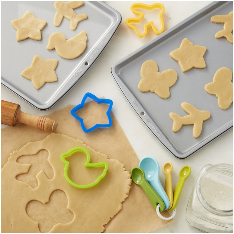 Wilton Non-Stick Heavy-Gauge 3-Piece Cookie Sheet Set