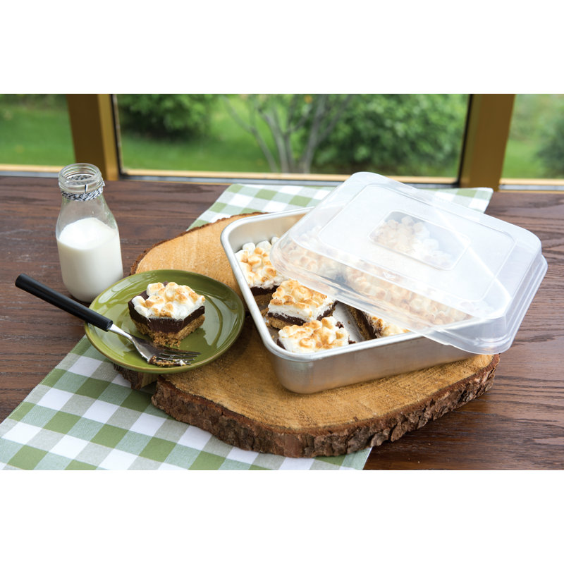 9-Inch Aluminum Square Cake Pan with Clear Lid