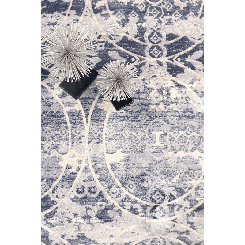 Round Blue Stain-Resistant Synthetic Area Rug, 6 ft
