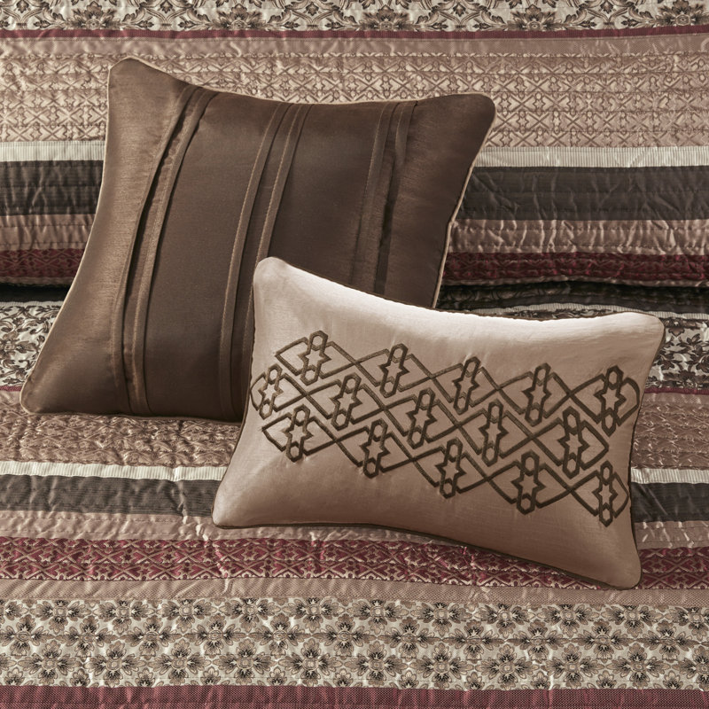 King Red Cotton Reversible Jacquard Quilt Set