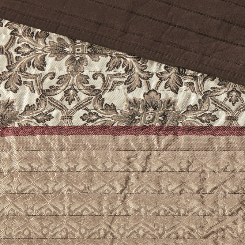 King Red Cotton Reversible Jacquard Quilt Set