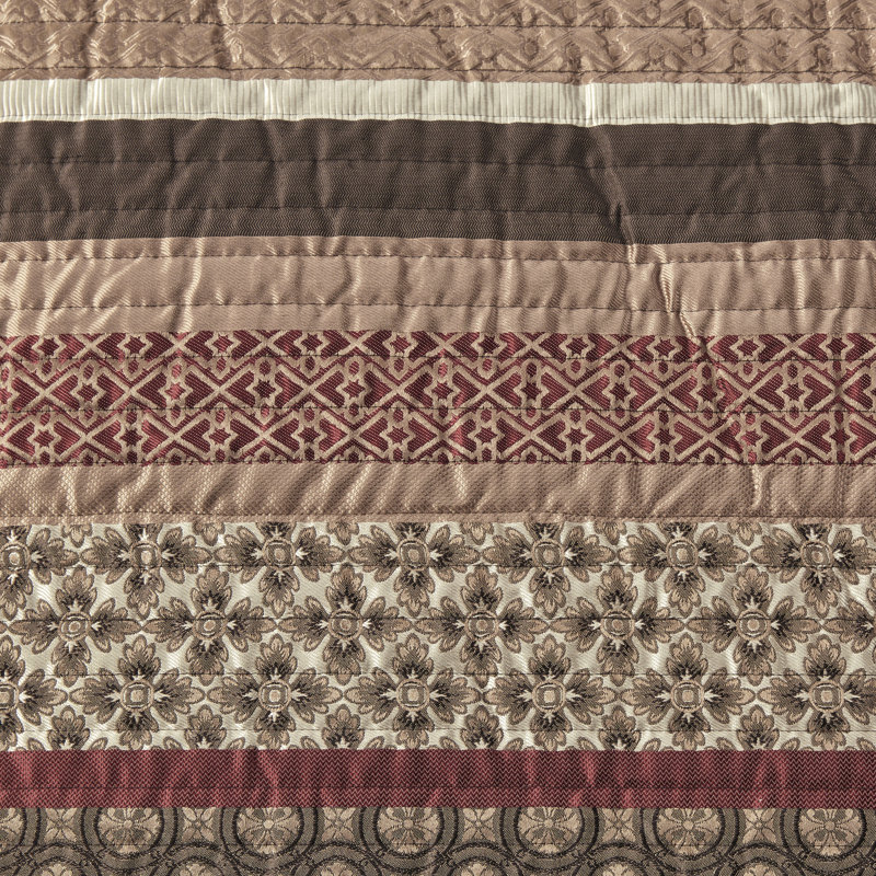 King Red Cotton Reversible Jacquard Quilt Set