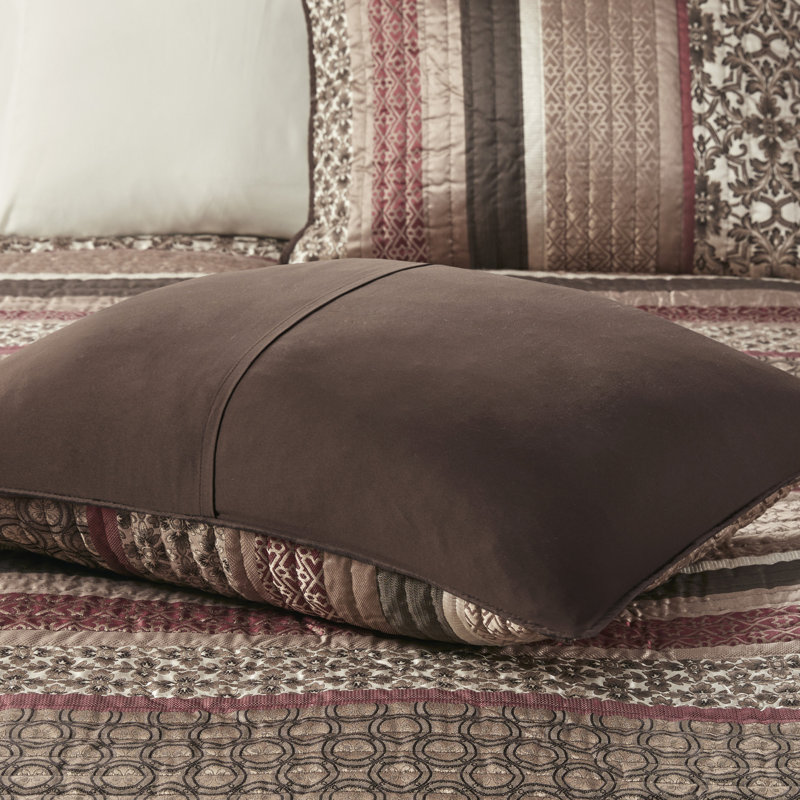 King Red Cotton Reversible Jacquard Quilt Set