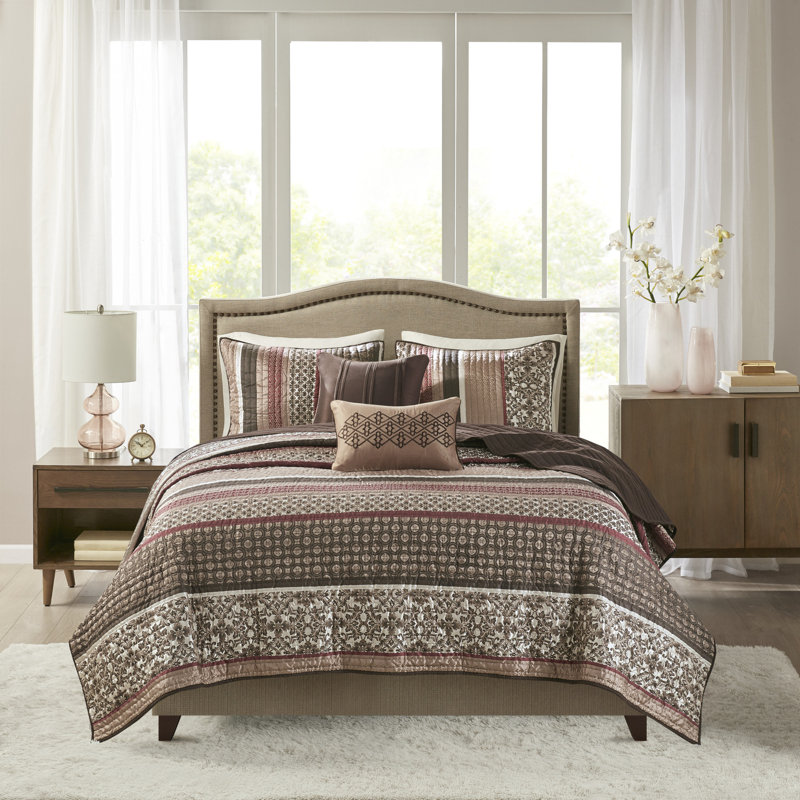 King Red Cotton Reversible Jacquard Quilt Set