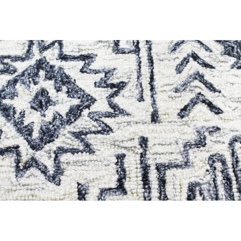 Ivory Hand-Tufted Wool Rectangular 5' x 7' Rug