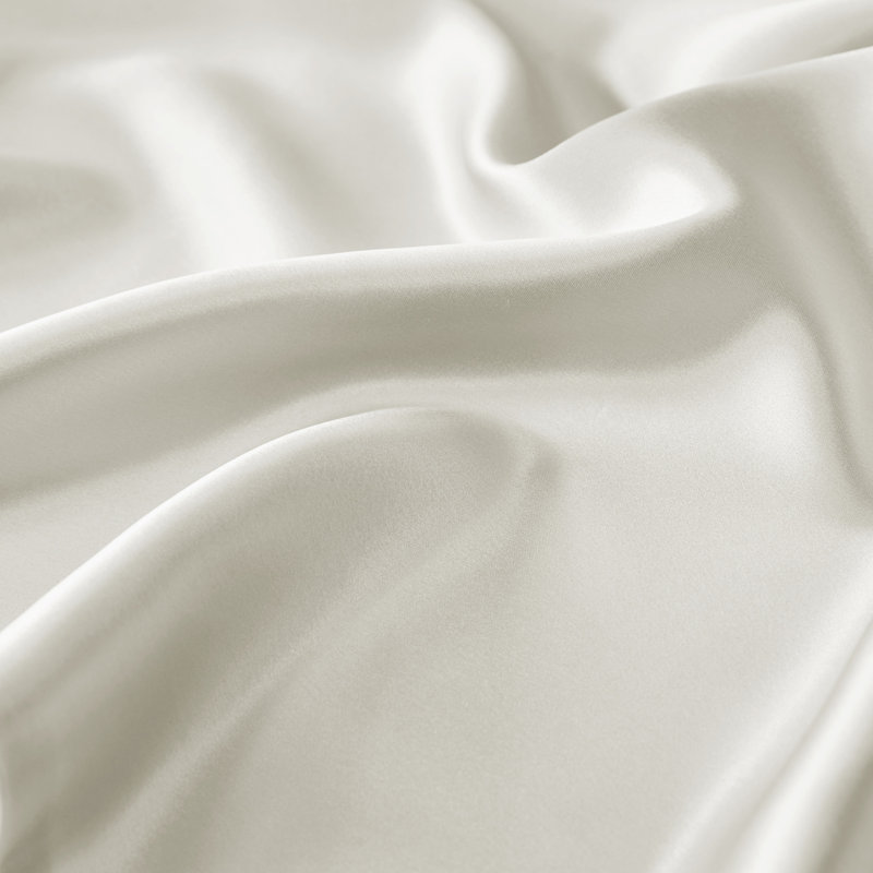 Off-White Mulberry Silk Standard Pillowcase with Zipper Closure