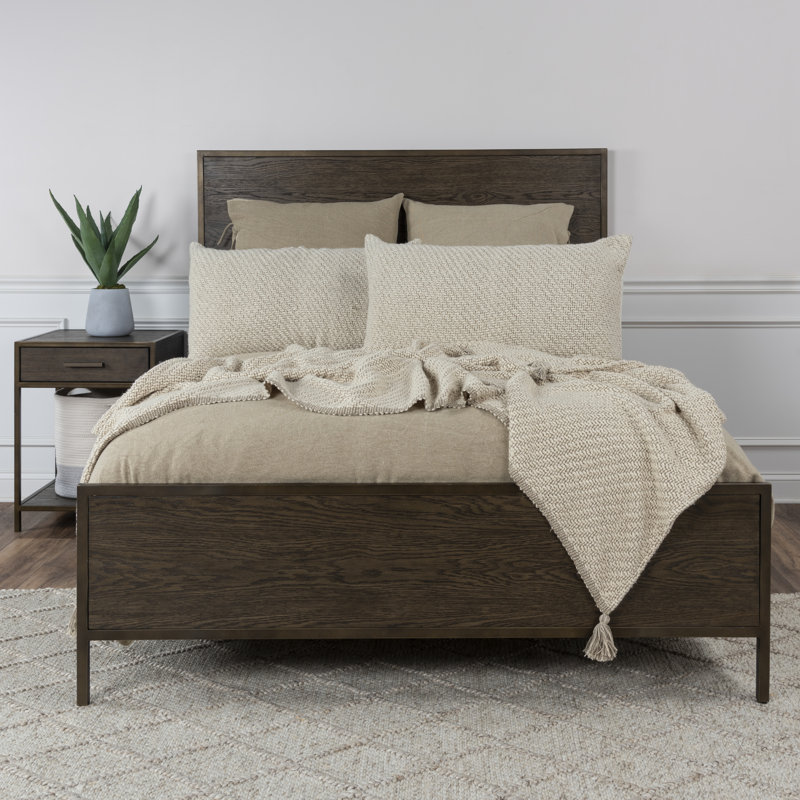 Elegant Sand Cotton Wedding Blanket with Tasseled Accents