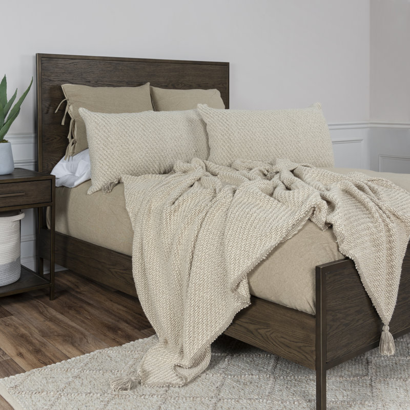 Elegant Sand Cotton Wedding Blanket with Tasseled Accents