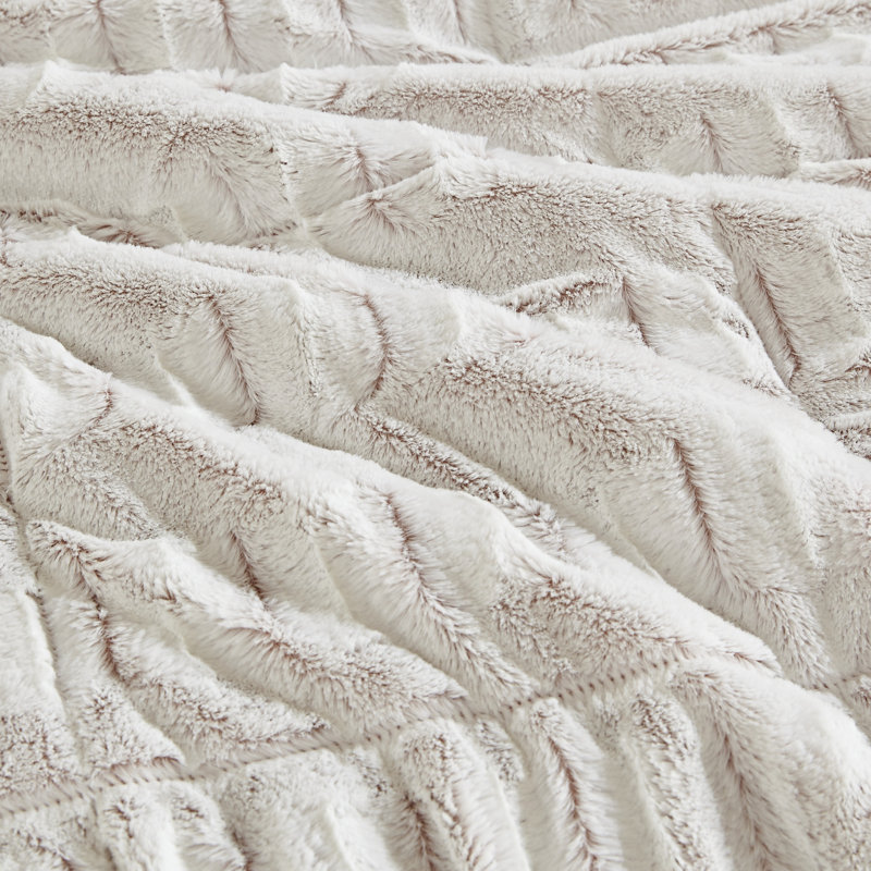 Blush King Faux Fur Reversible Bedspread Set