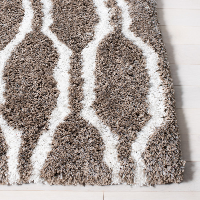 Ivory Silver Barcelona Hand-Tufted Cotton Shag Rug, 5'x5' Square