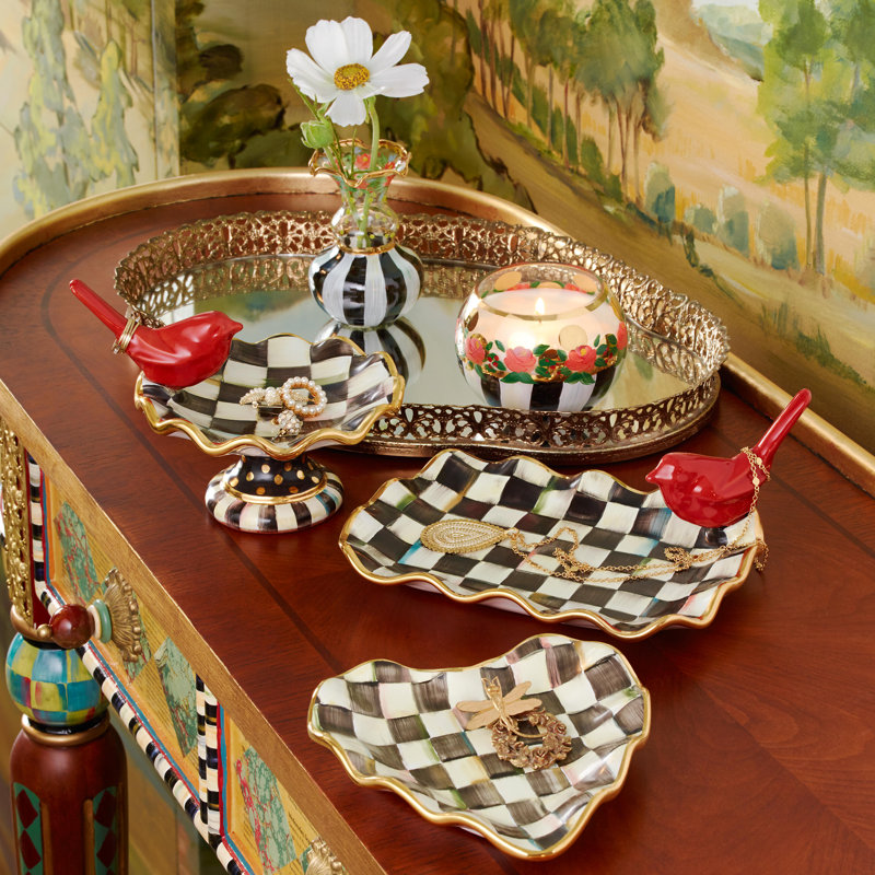 Courtly Check Fluted Heart Novelty Plate with Gold Embellishments