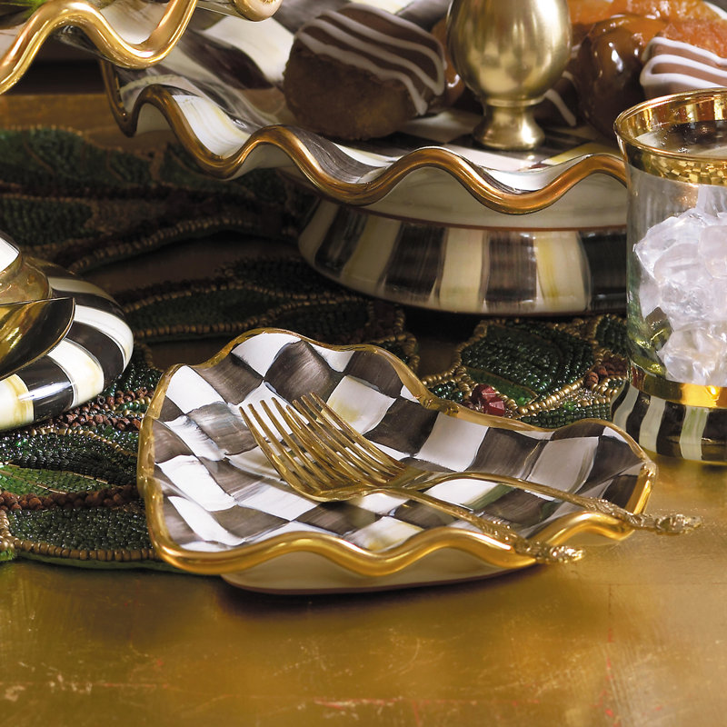 Courtly Check Fluted Heart Novelty Plate with Gold Embellishments