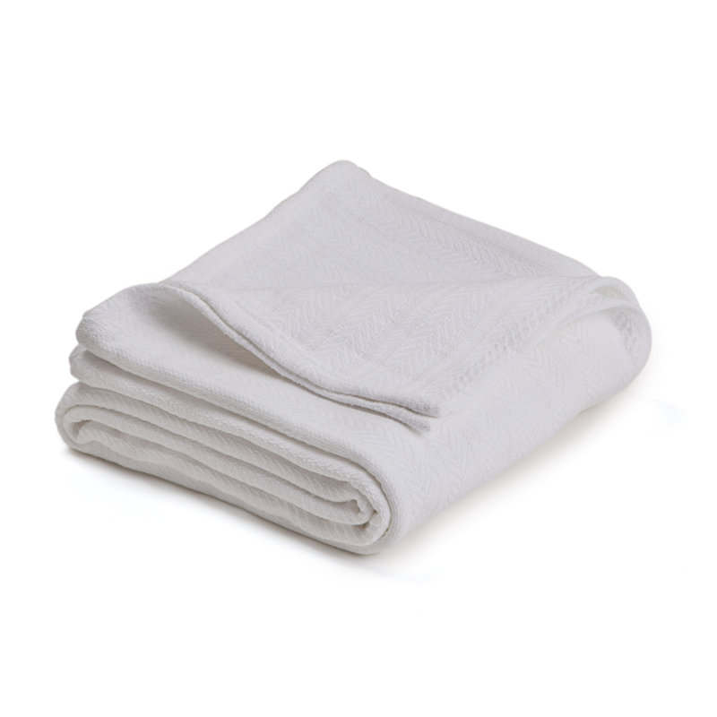Luxurious King-Sized Chevron Cotton Blanket in Soft Gray