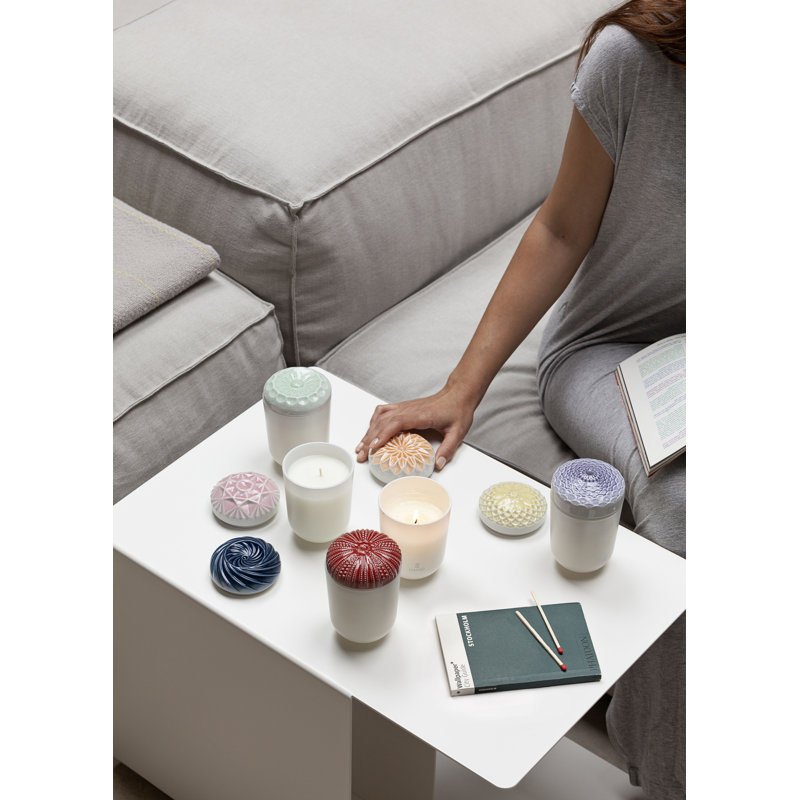 Indomitable Spirit Scented Candle with Glossy Porcelain Lid, White