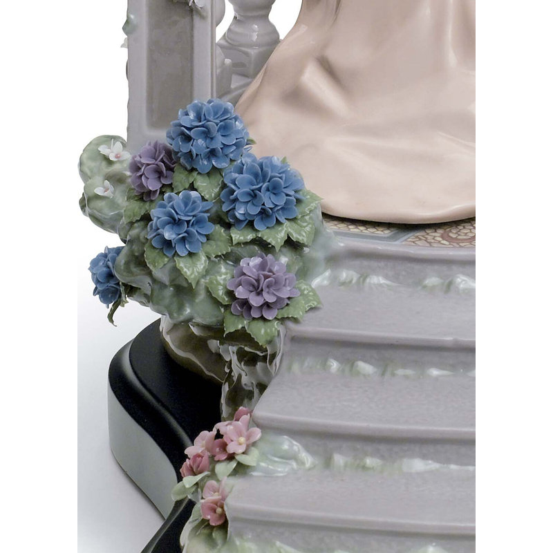 Humans Collection Novelty Porcelain Office Sculpture