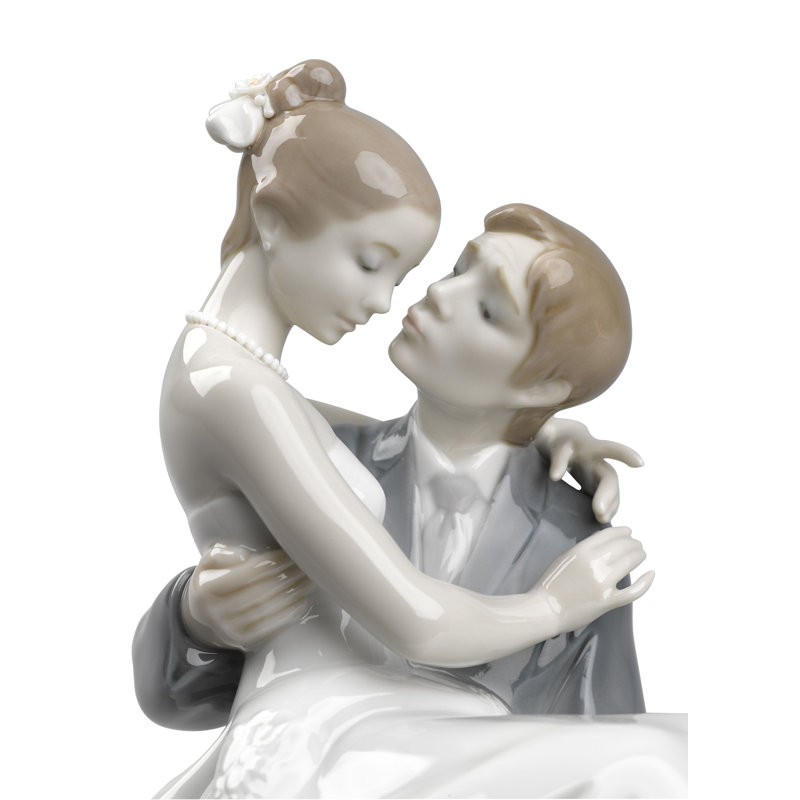 Glossy Porcelain Bride and Groom Figurine