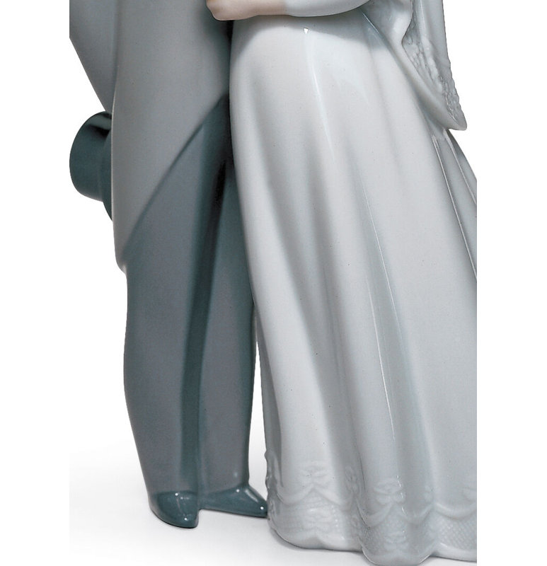 Hand-Painted Porcelain 'A Kiss to Remember' Wedding Figurine