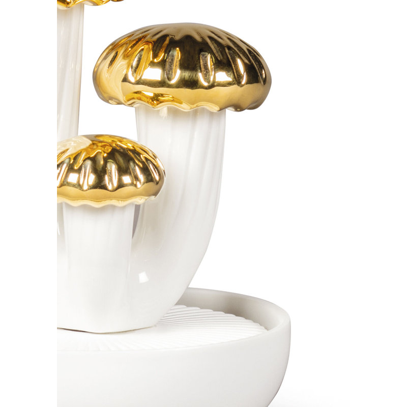 Boletus Fragrans Matte White Porcelain Essential Oil Diffuser with Gold Lustre